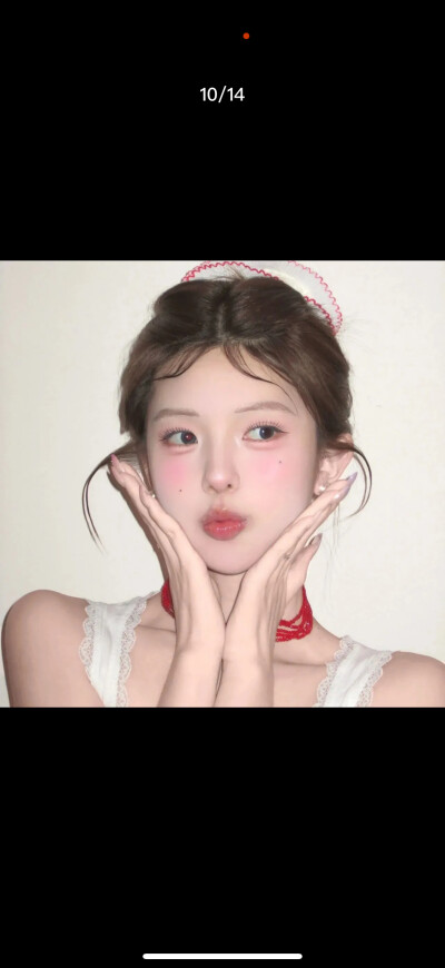 女