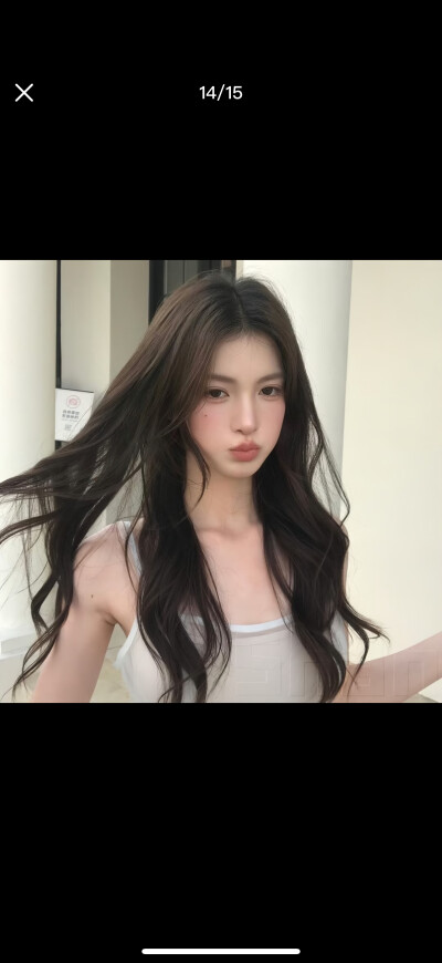 女