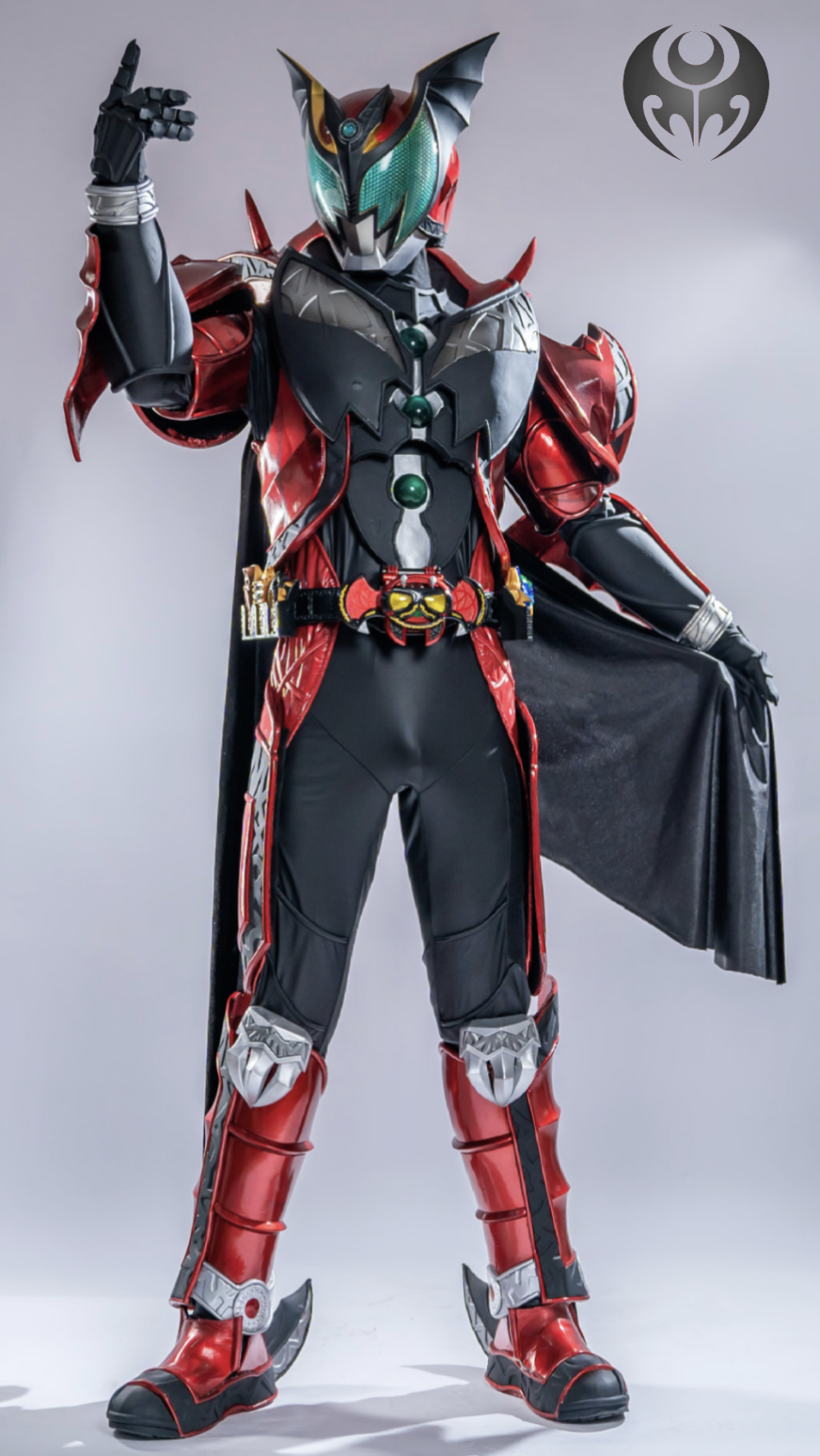 假面骑士，暗黑月骑。《假面骑士月骑》系列。(侵权删)