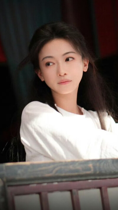 吴谨言