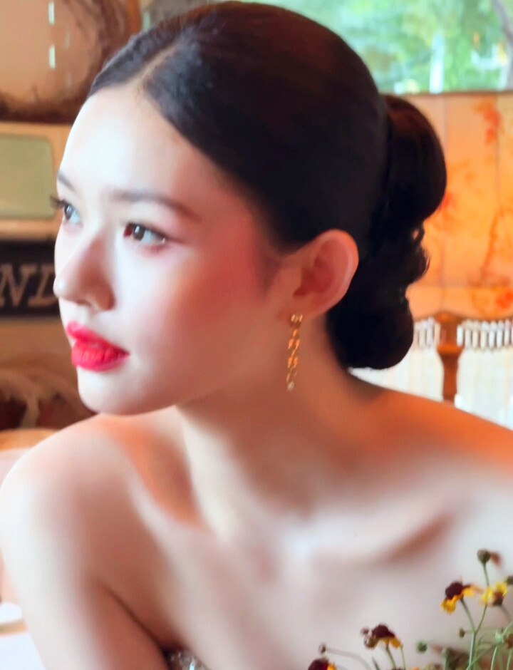 林允