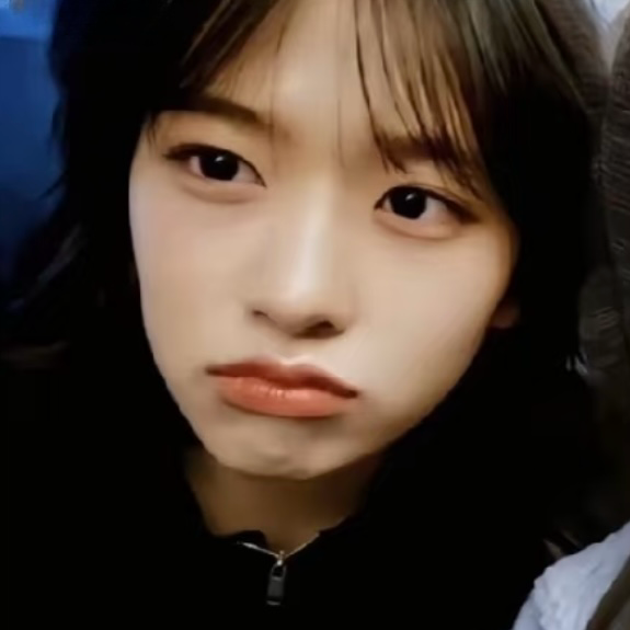 나랑 사귈래 (和我交往吗)