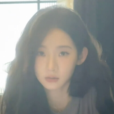 光 落在你脸上
可 爱一如往常