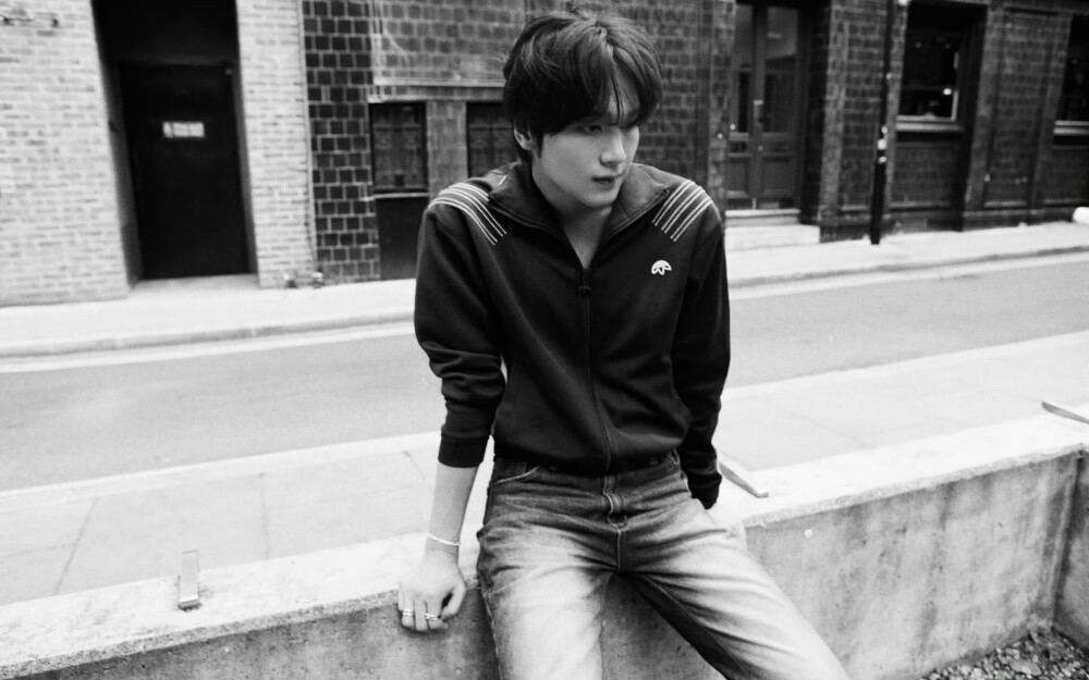 楷灿 solo
Taste
holo