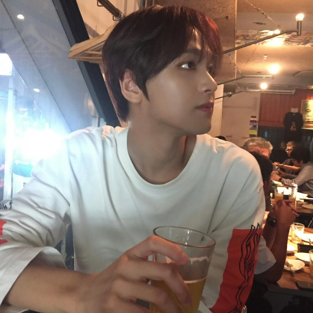 楷灿 solo 白色 ins
taste
crzy
nct