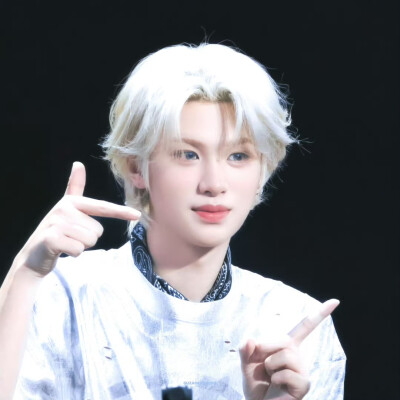 黄明昊