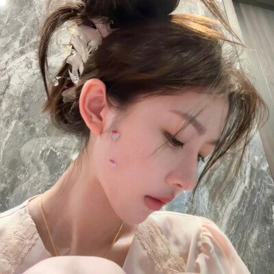女头