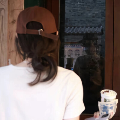 不露脸