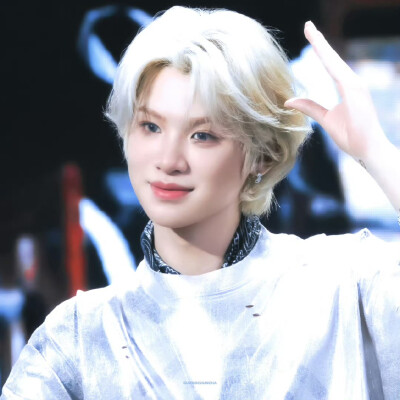 黄明昊