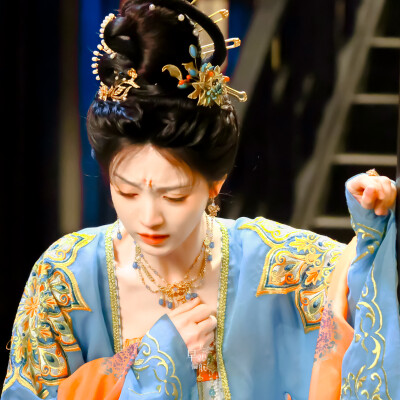 田曦薇
