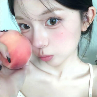 女