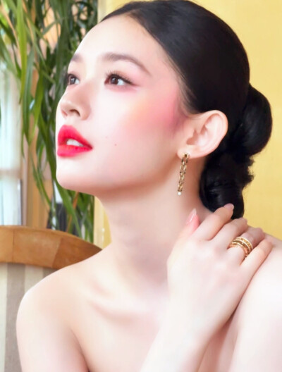 林允