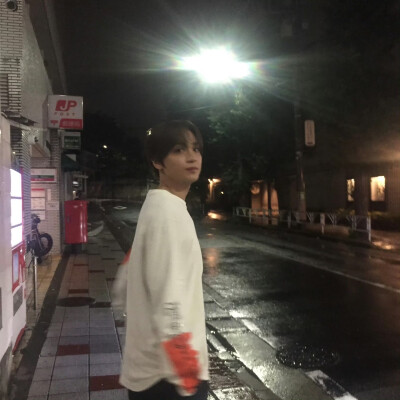 楷灿 solo 白色 ins
taste
crzy
nct