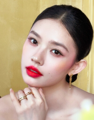 林允
