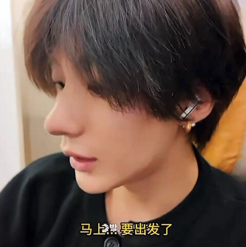 李灿荣