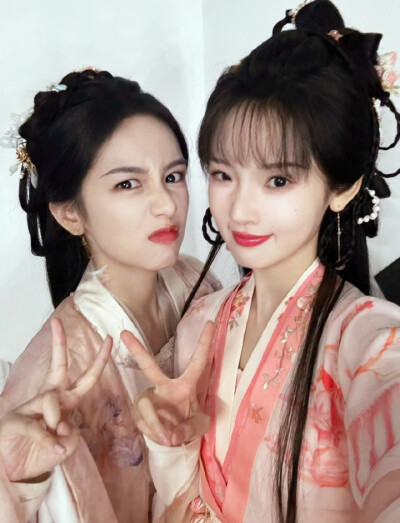 周也/张淼怡