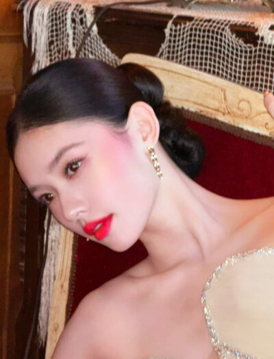 林允
