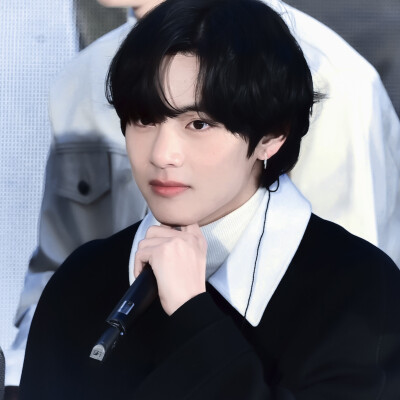 我的生活绕着彩色碎片东升西落