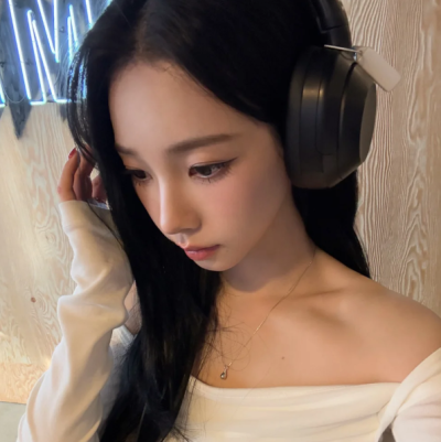 你耳机里听什么
