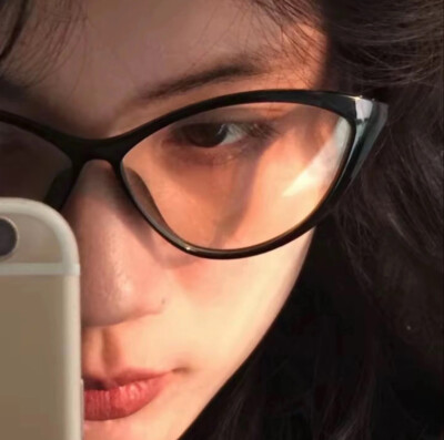 眼睛女头