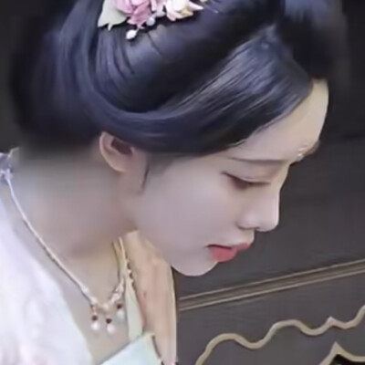 阿摇