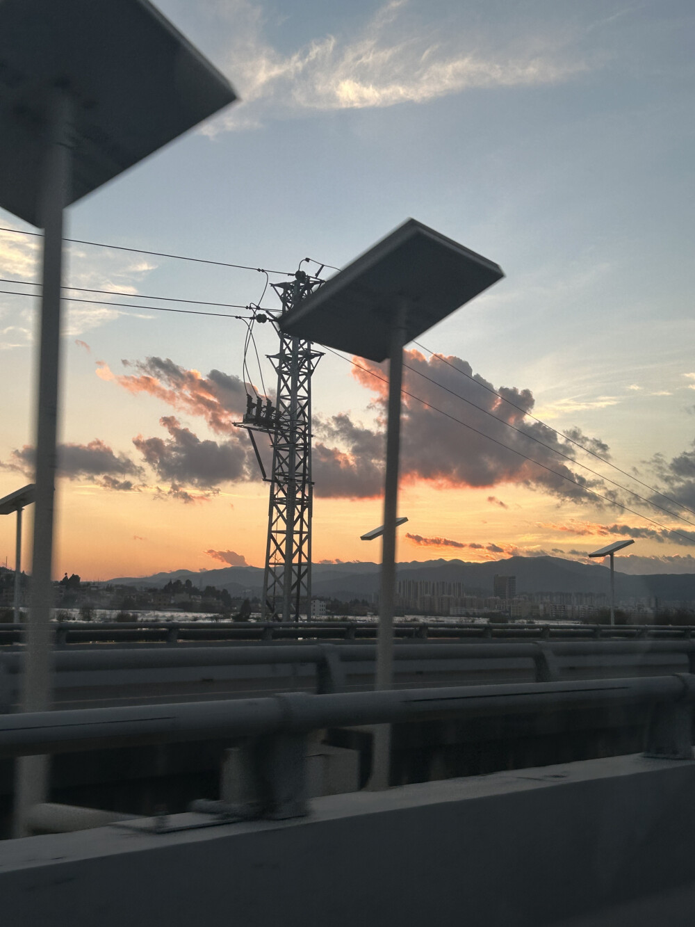 追寻阳光 永远开怀 永远灿烂.