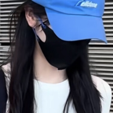 薇薇不明显头像有