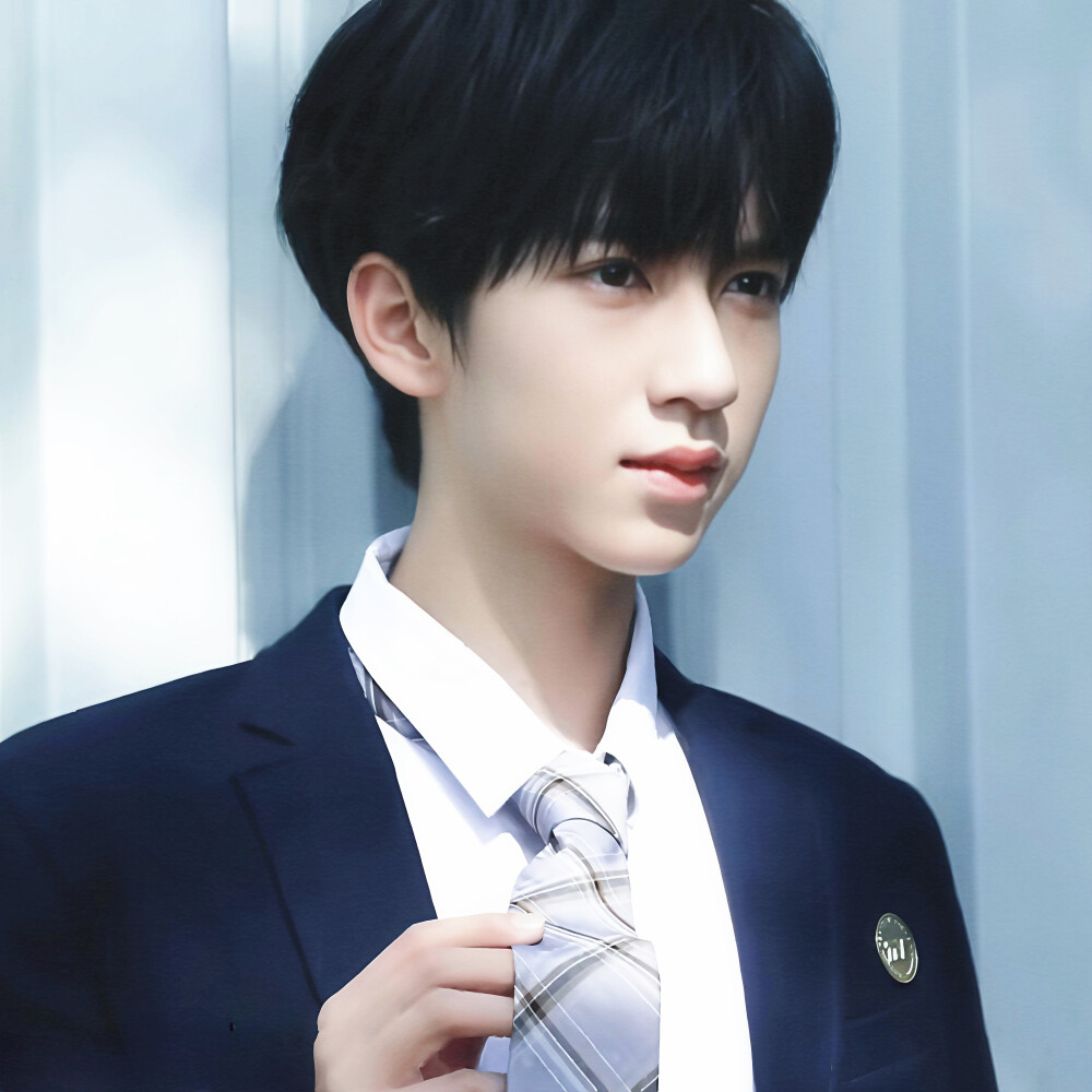 
“ 其实我也偷偷写过好多遍你的名字。”
原图早就偏航了