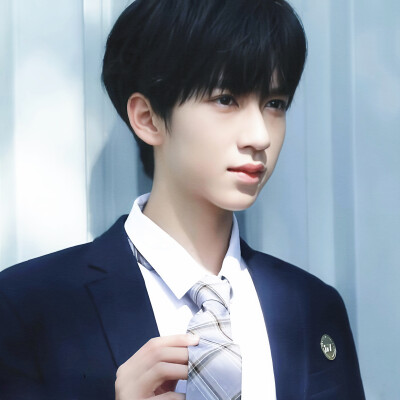 
“ 其实我也偷偷写过好多遍你的名字。”
原图早就偏航了