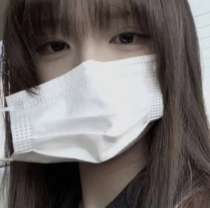 白色系真人头像