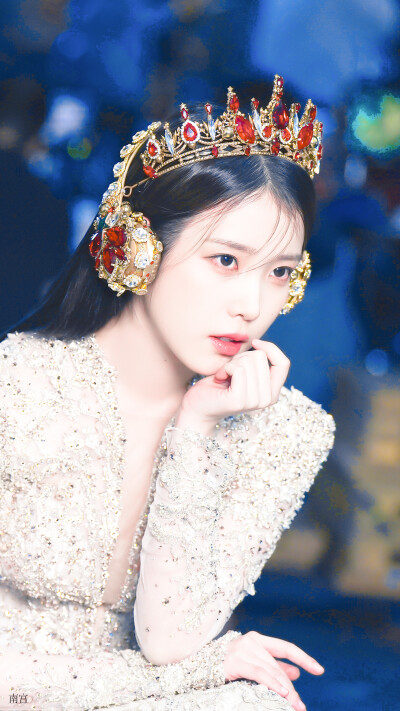 IU