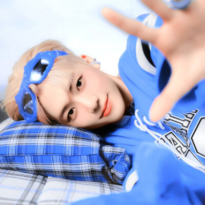 
冬日-denim skirt⑅×wine rose｀純白