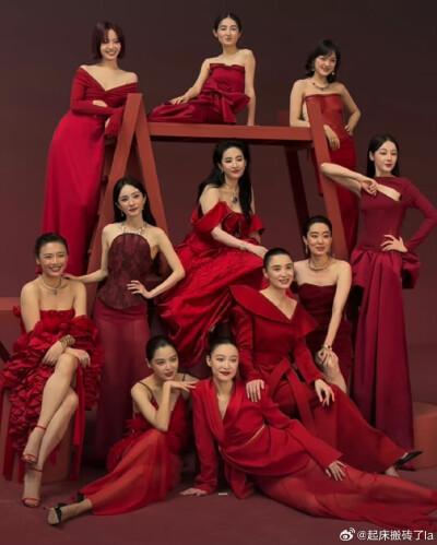 刘亦菲巜服饰与美容VOGUE》二十周年刊封面
VOGUE九月刊C位2025.9.5