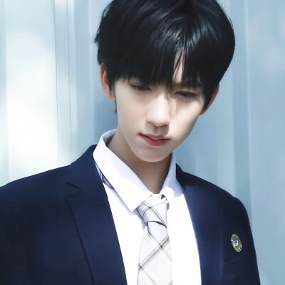 
“ 其实我也偷偷写过好多遍你的名字。”
原图早就偏航了