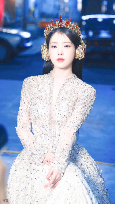 IU