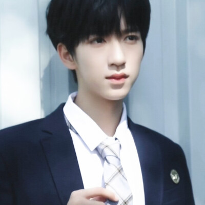 
“ 其实我也偷偷写过好多遍你的名字。”
原图早就偏航了