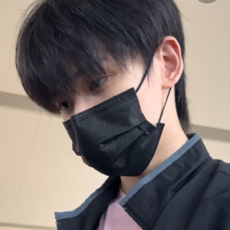 此男就是一夸就暗爽