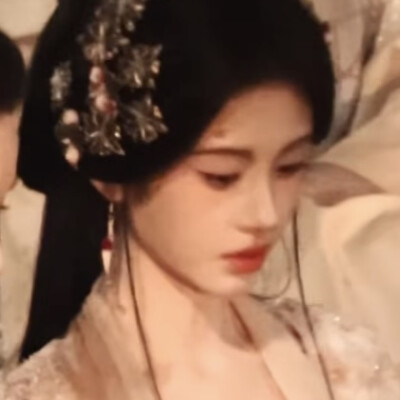 鞠婧祎