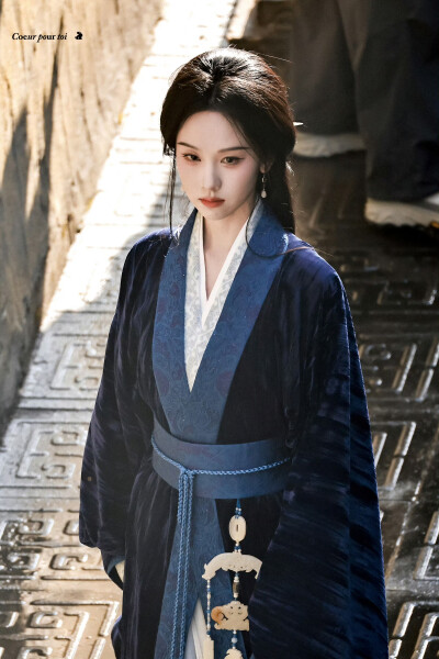 陈都灵
