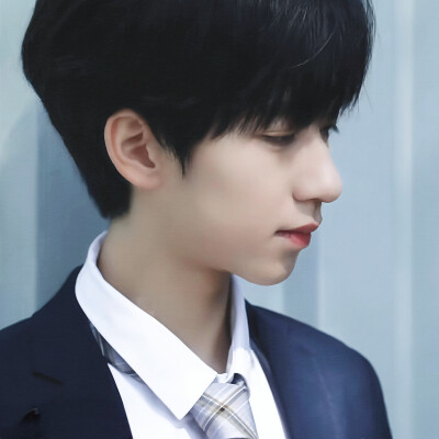 
“ 其实我也偷偷写过好多遍你的名字。”
原图早就偏航了