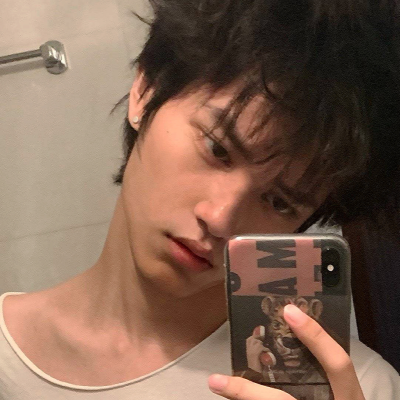 男生头像
人心各有所感角度不同又怎能感同身受