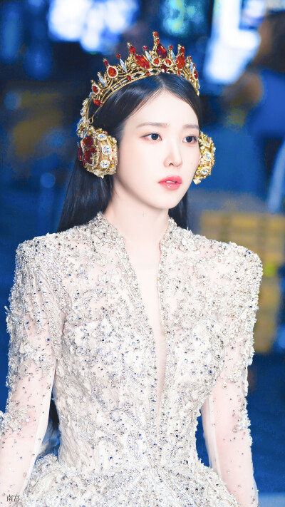 IU