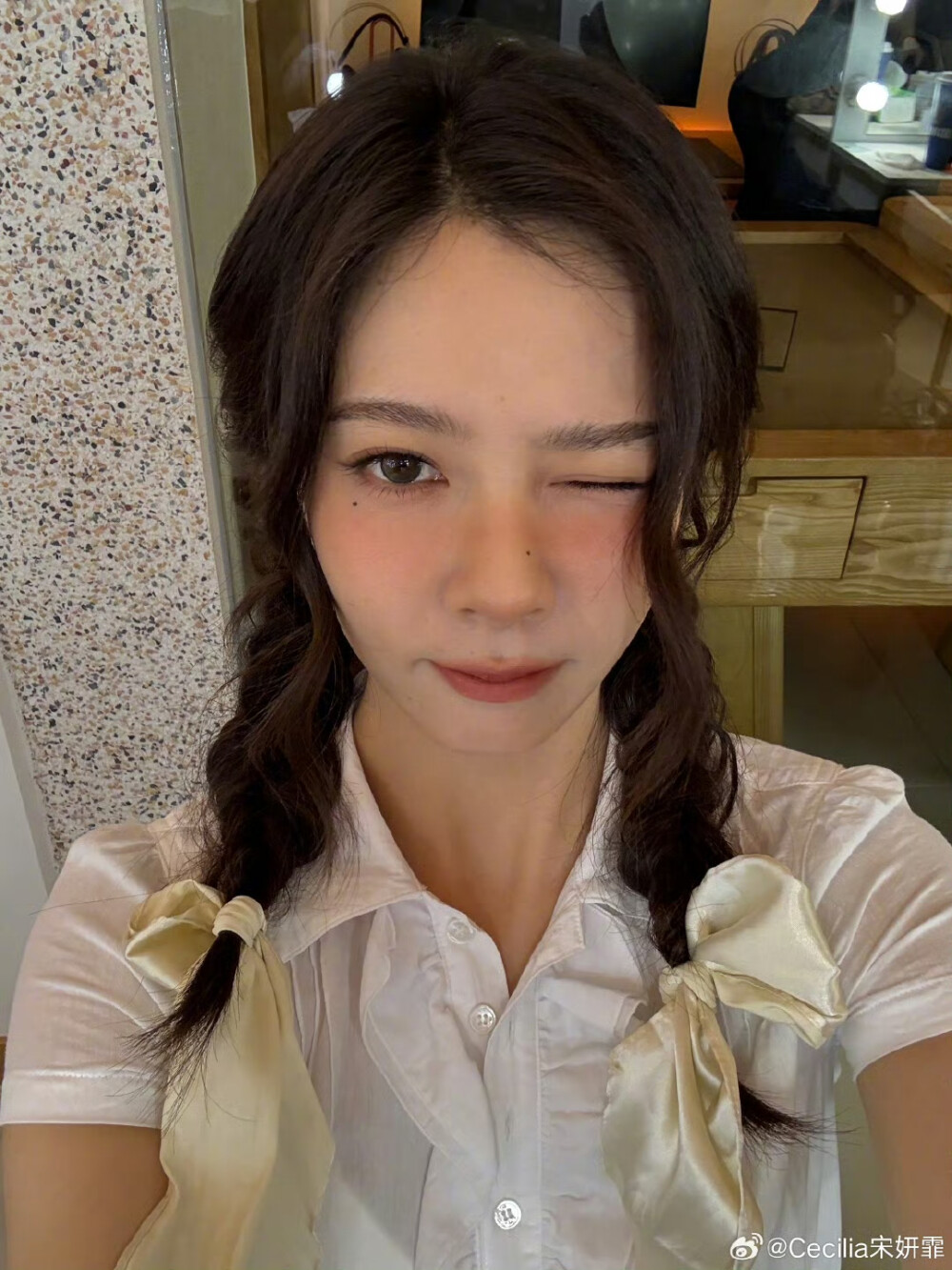 宋妍霏