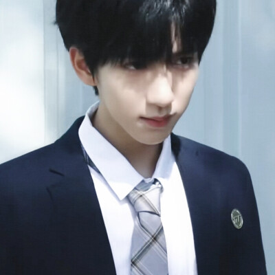 
“ 其实我也偷偷写过好多遍你的名字。”
原图早就偏航了