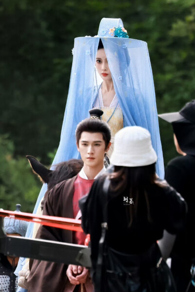 cr.朝暮丨1205x0824
