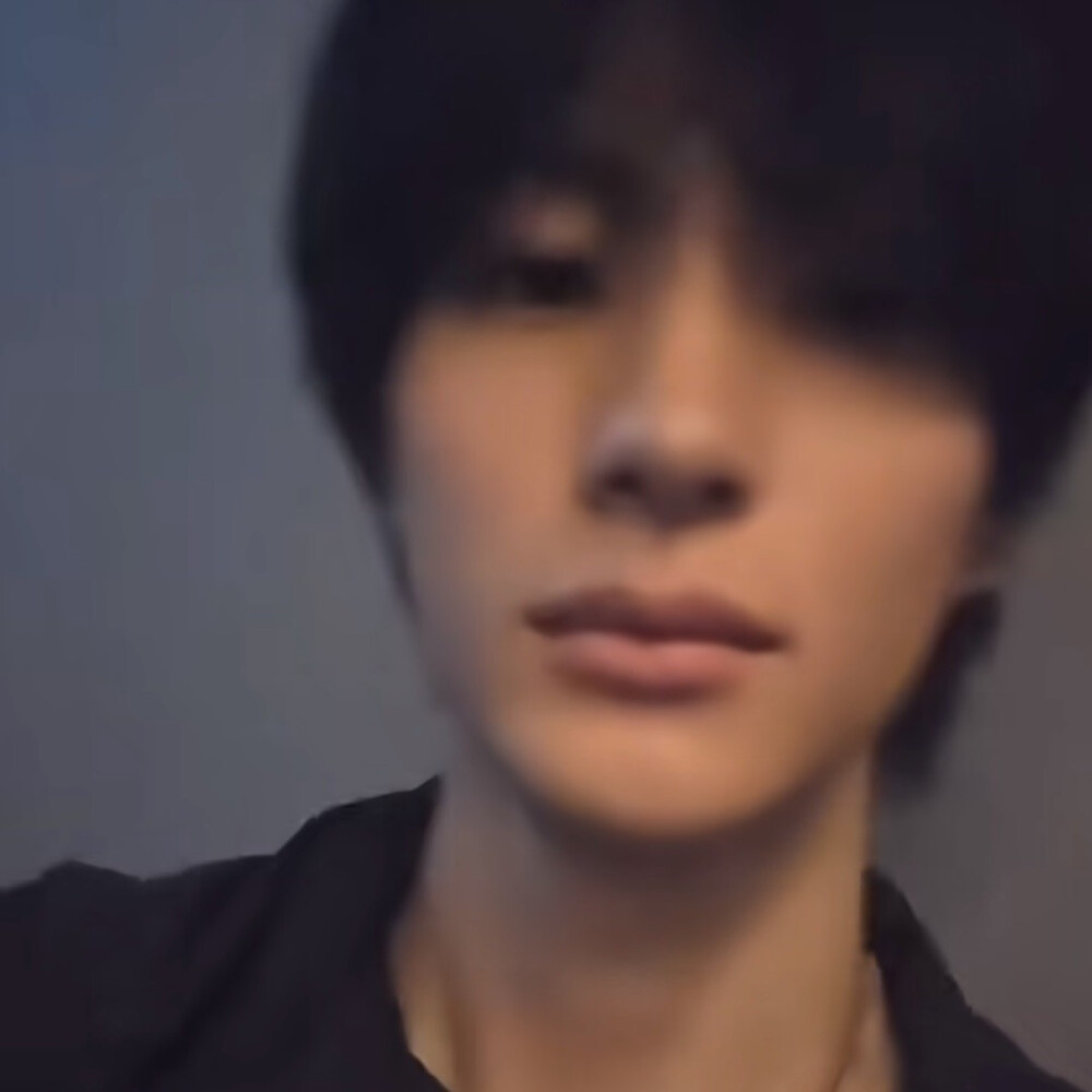 李灿荣