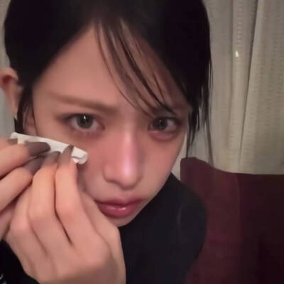 红红的眼圈