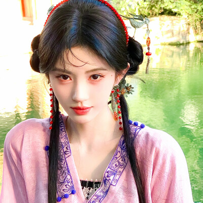 鞠婧祎