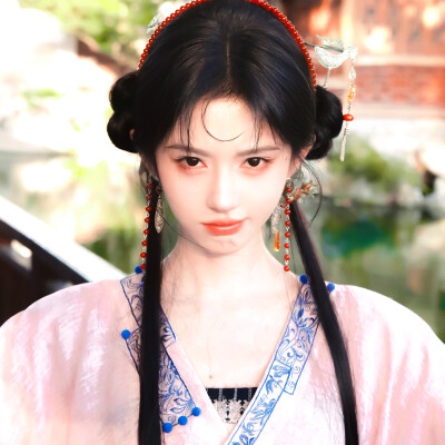 鞠婧祎