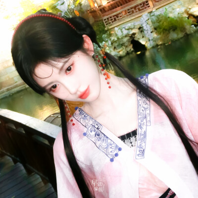 鞠婧祎